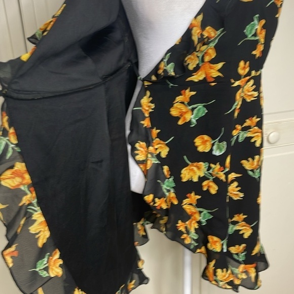 Topshop Women’s Black/Yellow Floral Wrap Mini Ruffle Dress Size 10 NWT - Picture 7 of 10